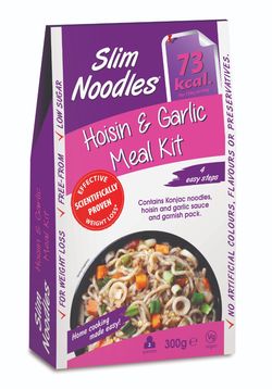 Slim Noodles Hotové jedlo s cesnakovou a Hoisin omáčkou a korením (73 kcal, 15,7 g sacharidov / 150 g)